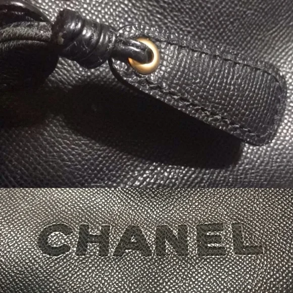 Rare Chanel Vintage Caviar Shoulder Bag - Authentic Black Leather - Picture 12 of 16